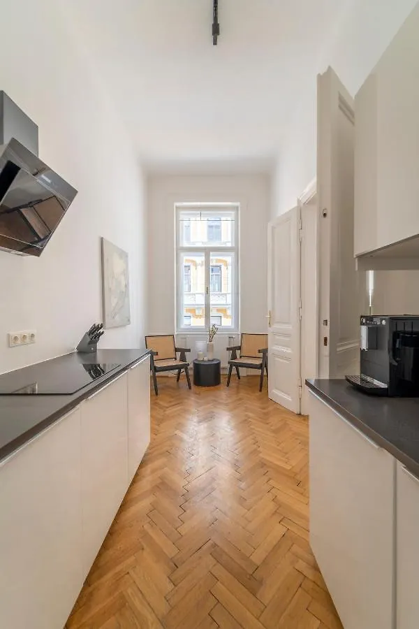 Josef'S Home I Premium Suite I Quiet & Central Vienna