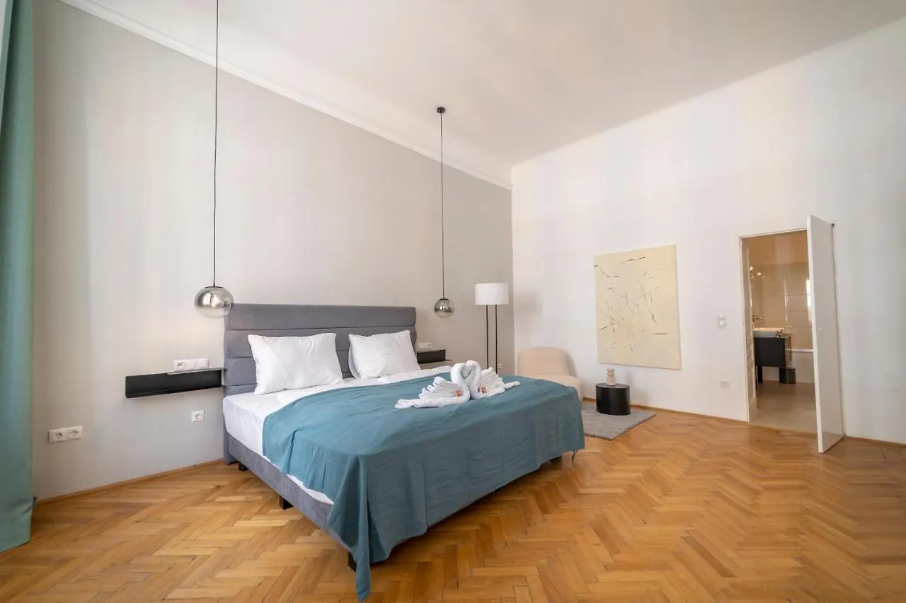 Josef'S Home I Premium Suite I Quiet & Central Vienna Apartment