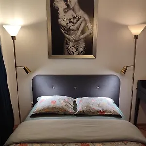 historic-center-residence-2.bucharesthotelsnow.com/