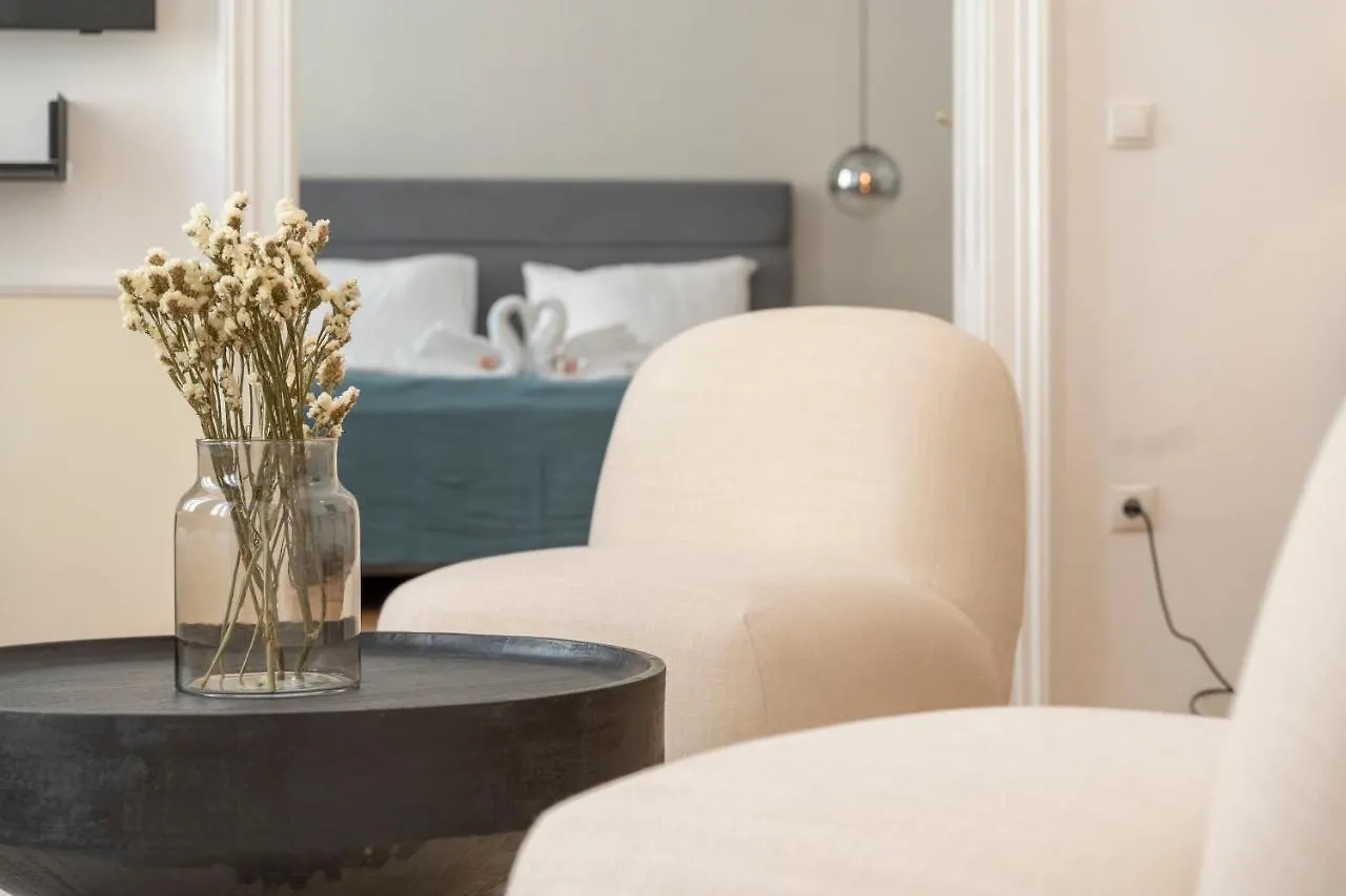 Josef'S Home I Premium Suite I Quiet & Central Wenen Appartement