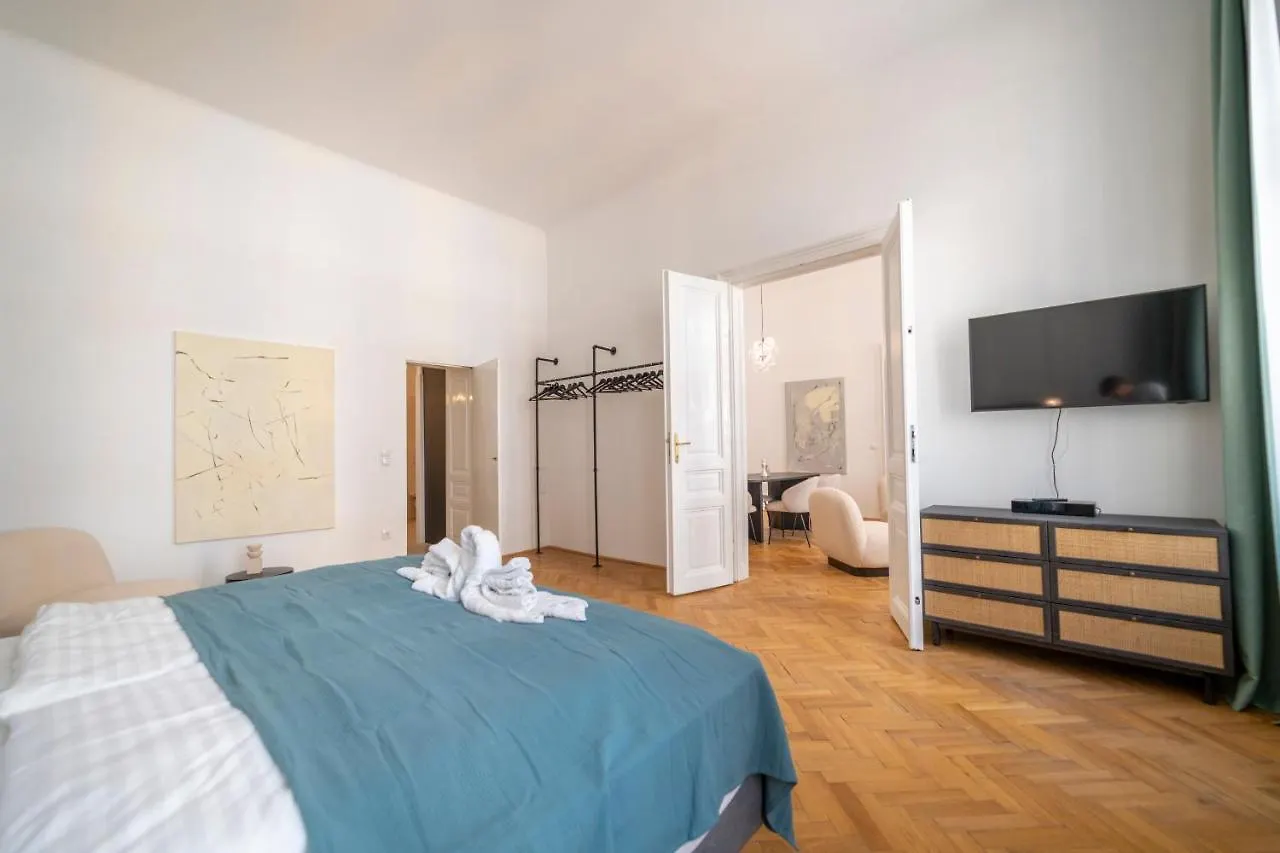 Josef'S Home I Premium Suite I Quiet & Central Vienna Apartment